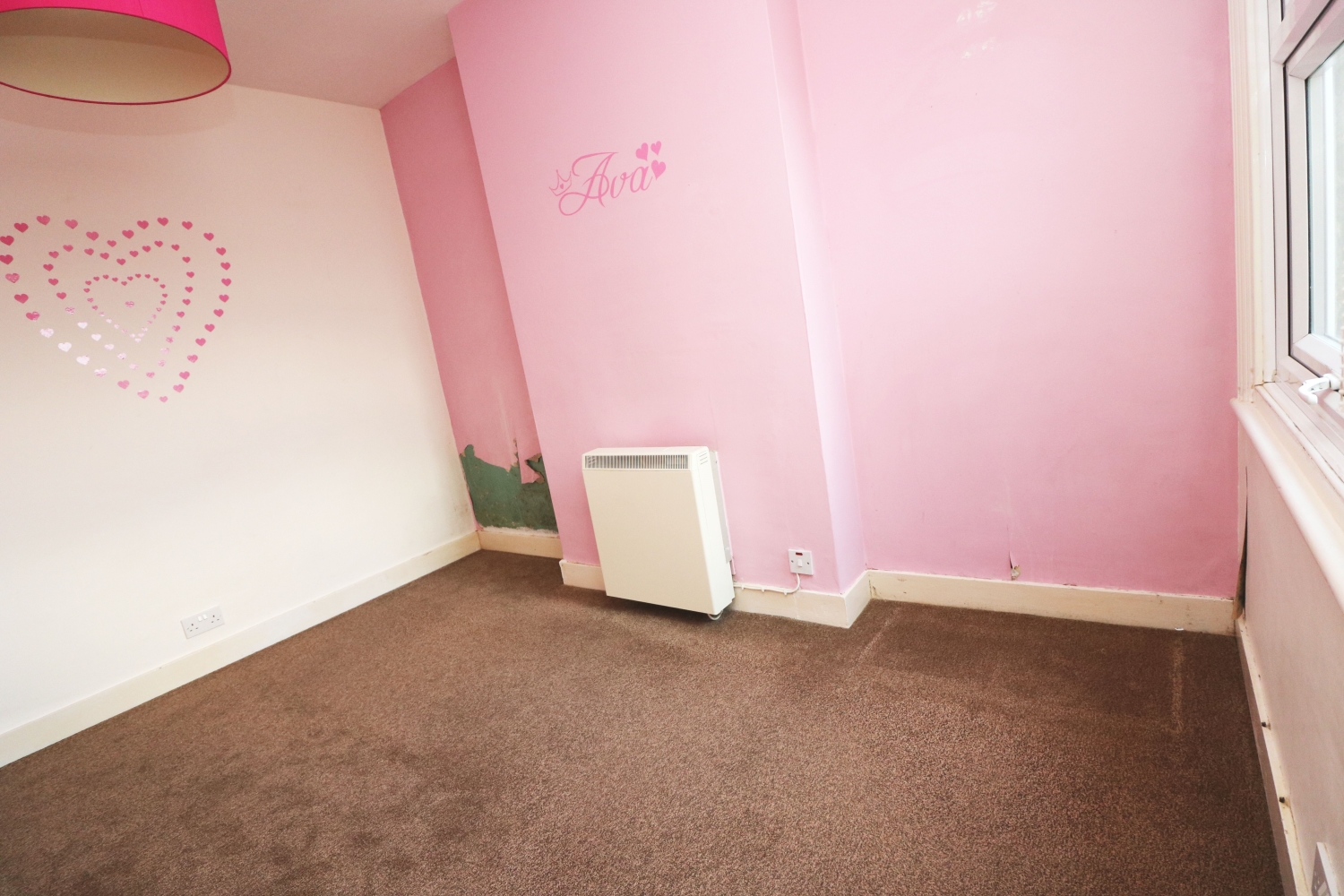 Park Avenue, Egham, Surrey, TW20 Nevin And Wells